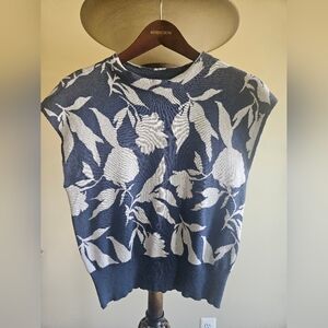 NWOT Ann Taylor Factory Blue and White Floral Knit Shell